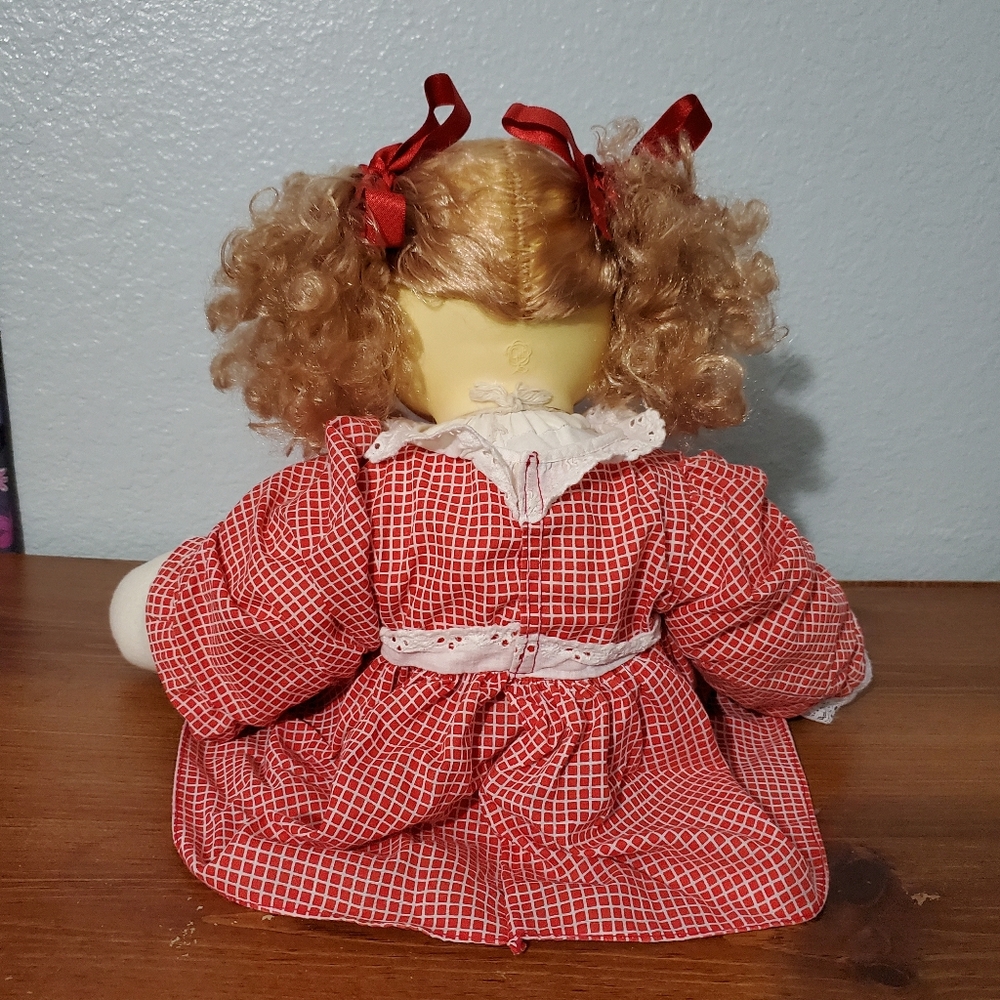 Vintage, Geli Doll Named Samantha with Curly Hair. New Without Tags. - Picture 3 of 16